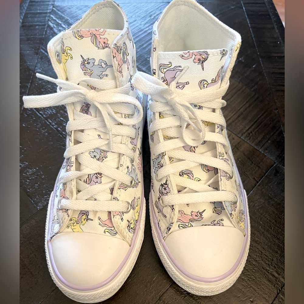 Unicorn 🦄 Converse